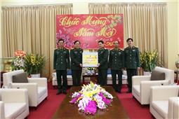 Các cơ quan, đơn vị chúc mừng năm mới Đảng ủy, Bộ tư lệnh Quân khu